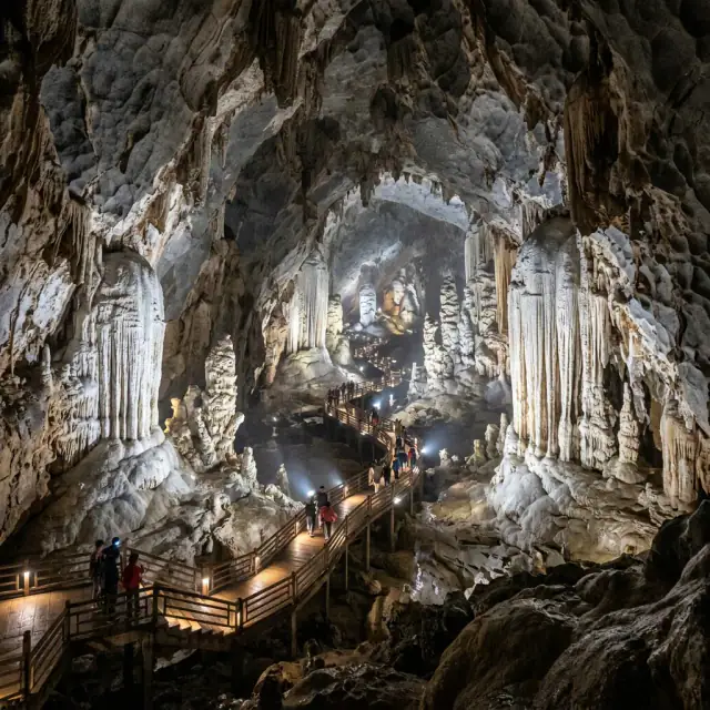 峴港 – 峰牙己榜 – 天堂洞 2天1夜專車之旅