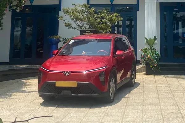 Xe 4 Chỗ (Sedan) — Faifo Express Đà Nẵng