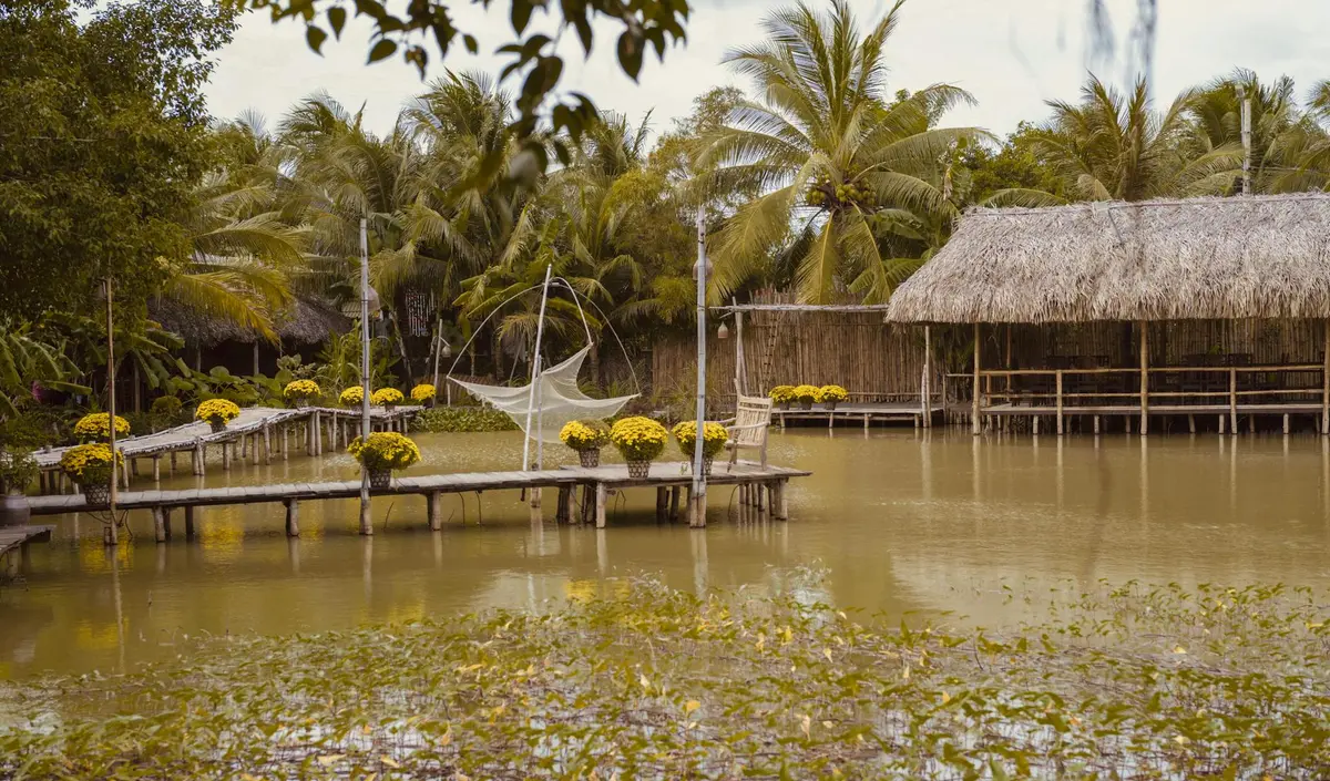 Homestay Hội An với hồ bơi giữa vườn nhiệt đới xanh mát